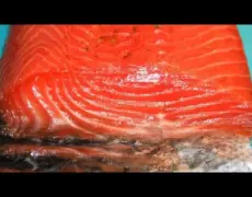 Descubre cómo preparar un delicioso gravad laks: la receta perfecta para un exquisito salmón marinado