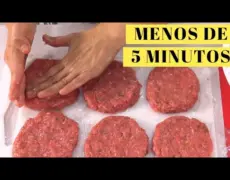 Descubre la deliciosa tradición danesa de la Hakkebøf: la hamburguesa de carne picada que te hará salivar