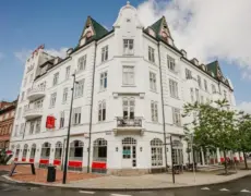 Descubre la elegancia y comodidad en Milling Hotel Saxildhus Kolding – Kolding: tu mejor opción para una estadía perfecta