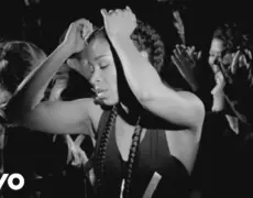 Descubre el éxito de Nabiha en el mundo del Pop: Una artista que debes conocer