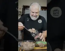 Descubre el delicioso sabor de Sylte: El auténtico fiambre de carne de cerdo