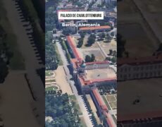 Descubre la impresionante arquitectura del Palacio de Charlottenborg: una visita imperdible